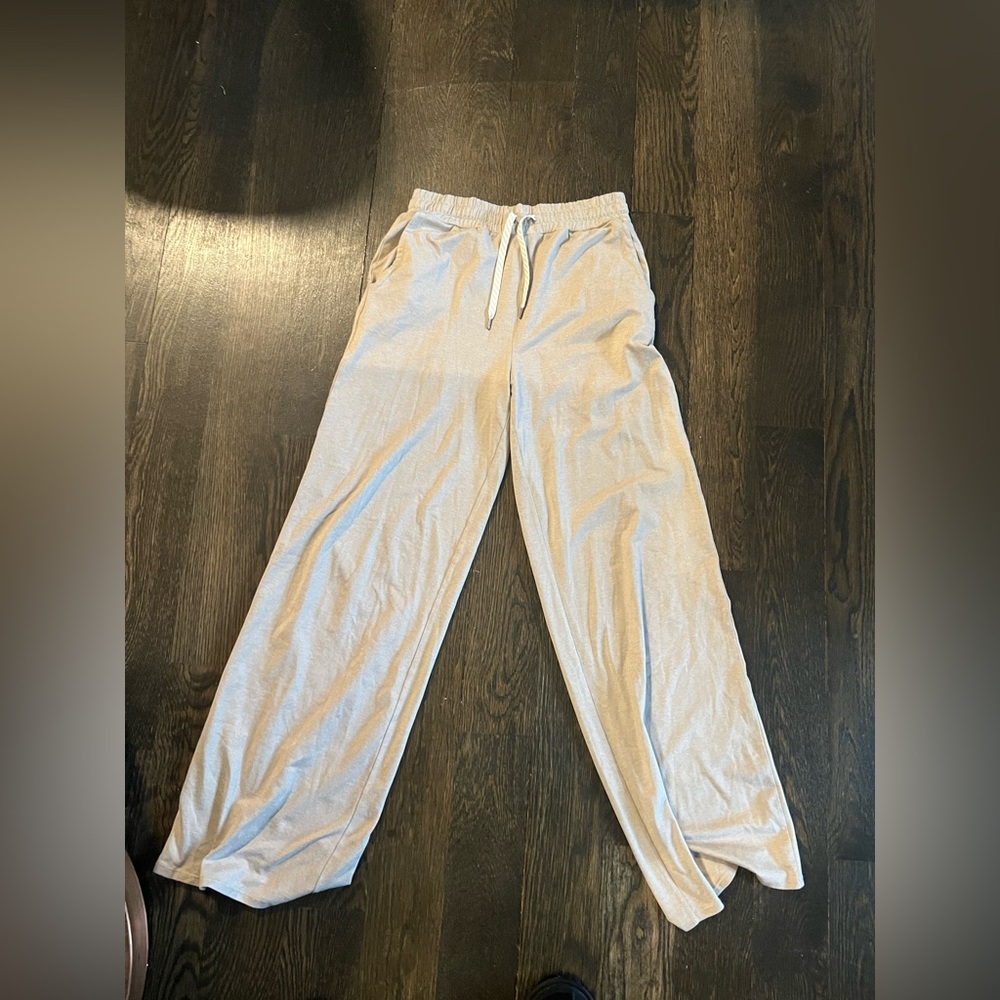 Vuori - Halo Essential Wideleg Tall - Picture 5 of 6